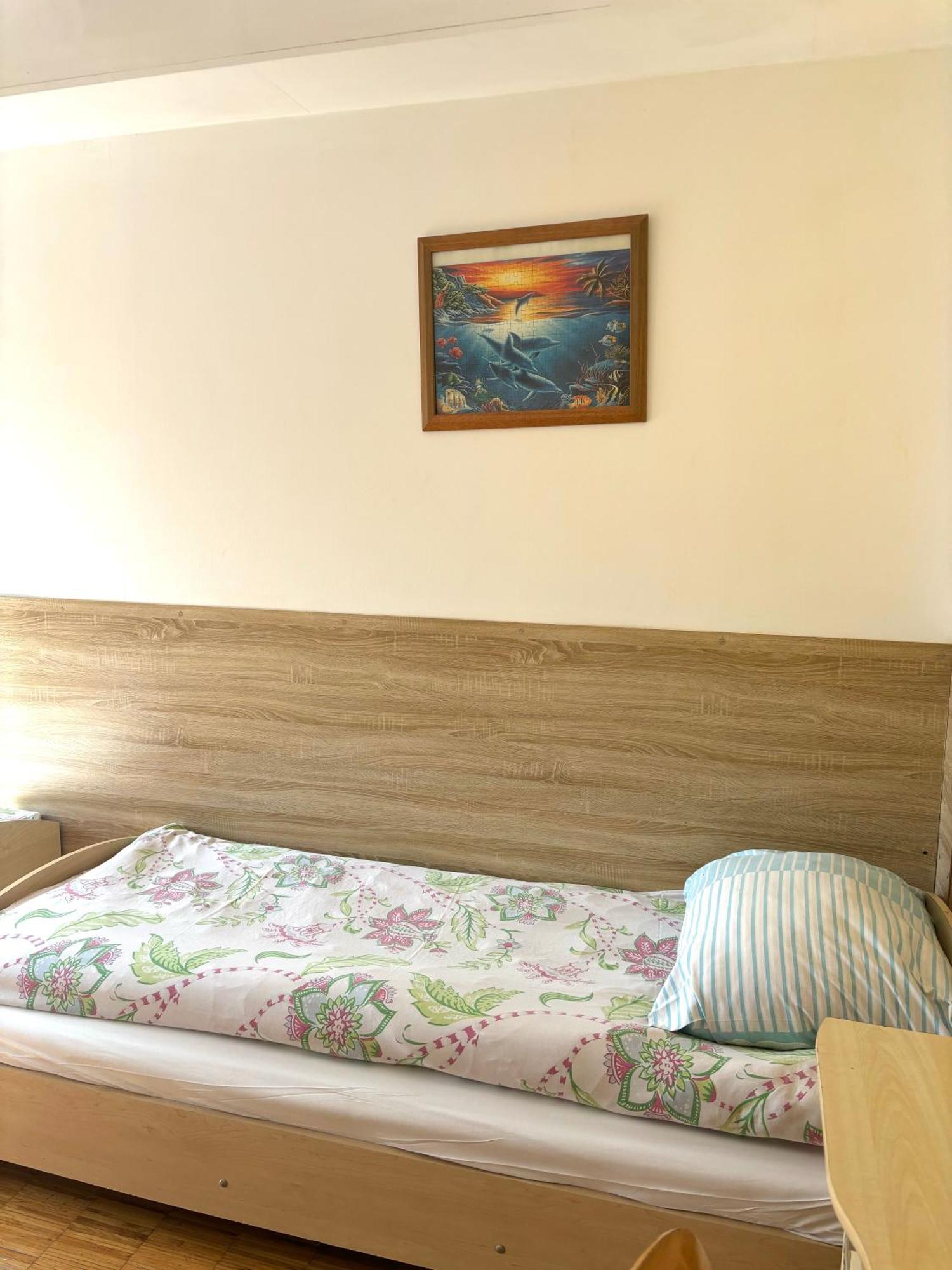 Hostel Nuove Frontiere Nysa Exteriör bild